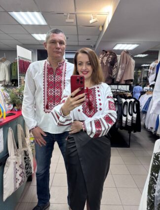 Сорочка "Ромби червоні" у білому кольорі