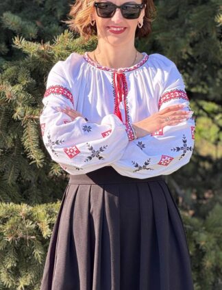 А-000066 Класична сорочка "Рута" на білому льоні з червоно-чорним орнаментом