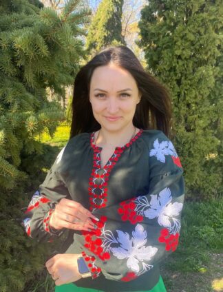 Сорочка "Поліська ніжність"у сірому кольорі з червоно-білою вишивкою