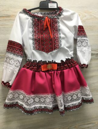 Комплект  сорочка та спідничка у білому кольорі з вишивкою у кольорі бургунді